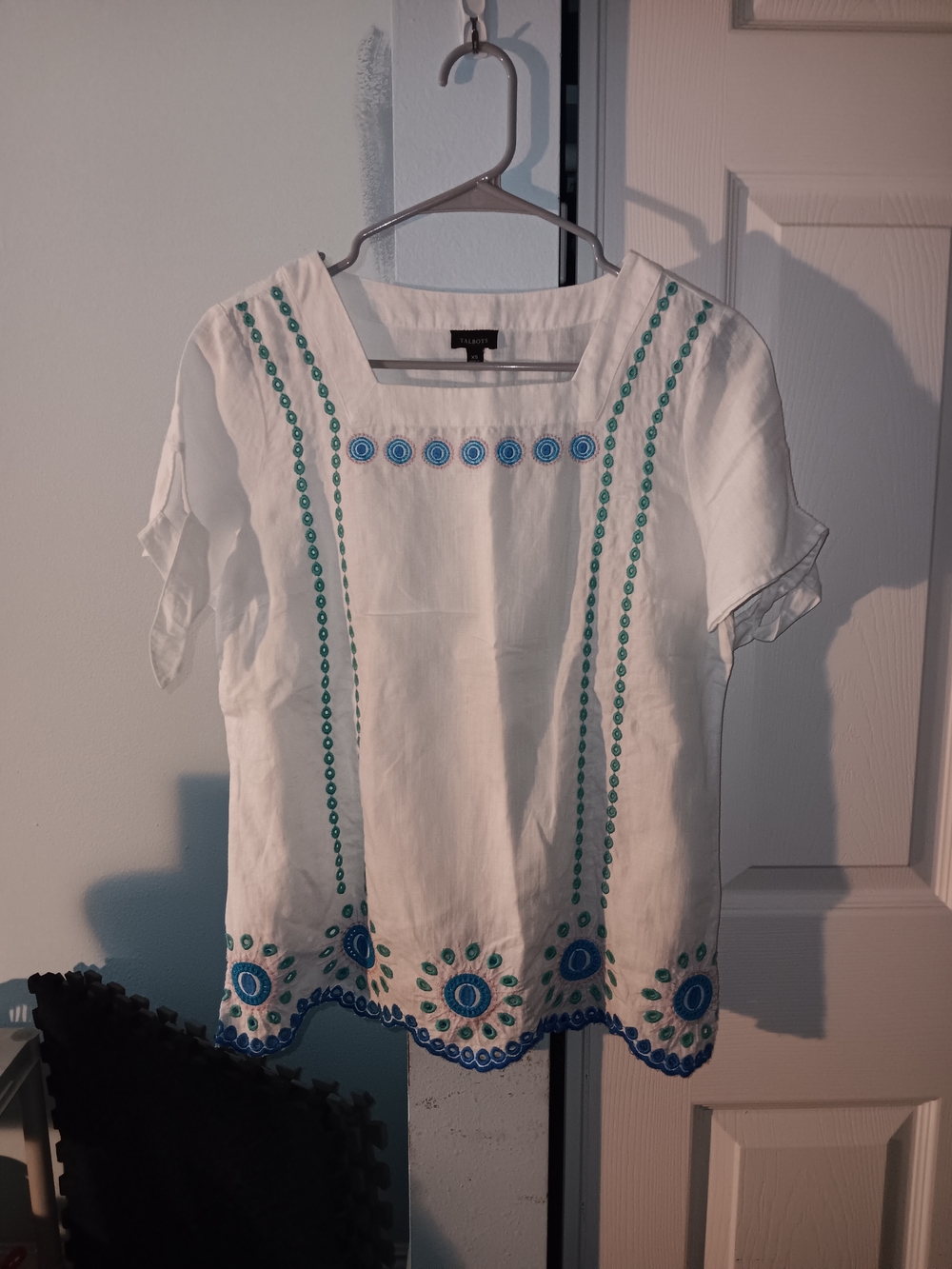 Talbots White Cotton Embroidered Tunic with Blue & Teal Details